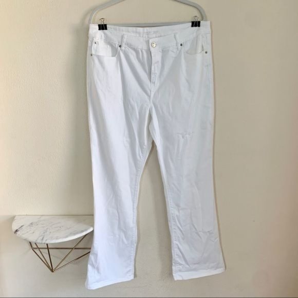 Chico’s Platinum white bootcut jeans Size 14 - Picture 1 of 8